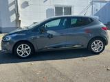 Renault Clio IV Limited - graue Renault Clio