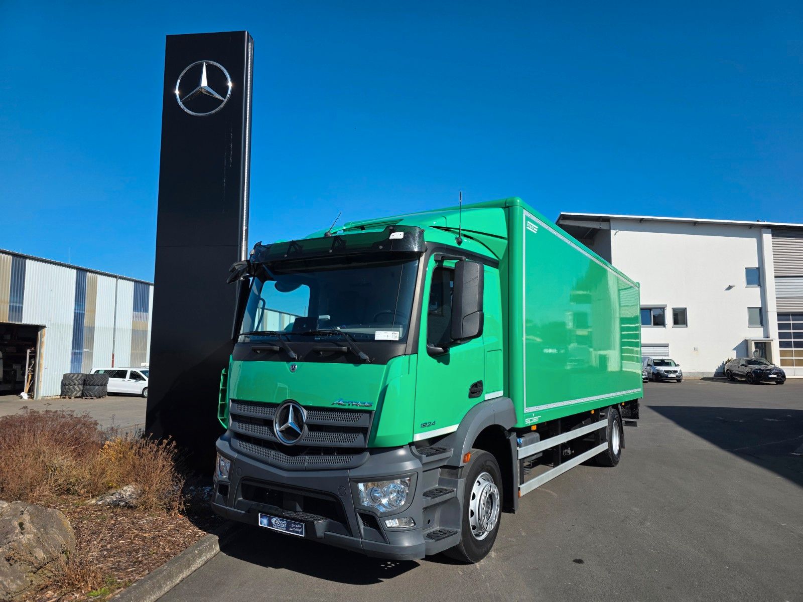 Fahrzeugabbildung Mercedes-Benz Actros 1824 L 4x2 LBW 2.000kg Tür Kamera Navi