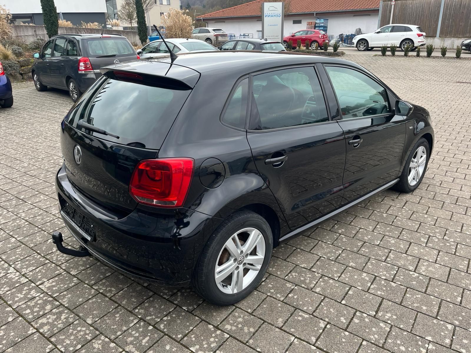 Volkswagen Polo V Match + SITZHEIZUNG + AHK + TÜV