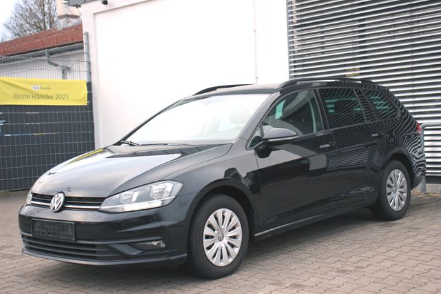 Volkswagen Golf Var. 1.6TDI # DSG # Navi # SHZ # Tempomat