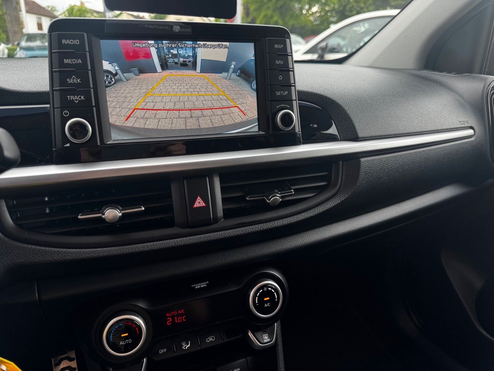 Fahrzeugabbildung Kia Picanto 1.2 SPIRIT Automatik NAVI KAMERA KLIMAUT