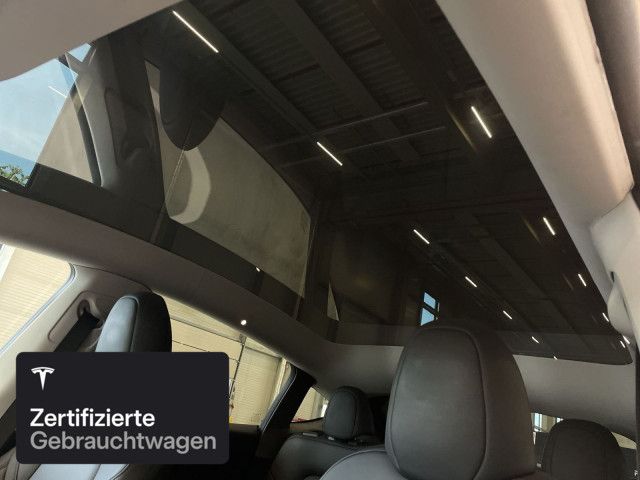 Tesla Model Y Long Range AWD foto 18