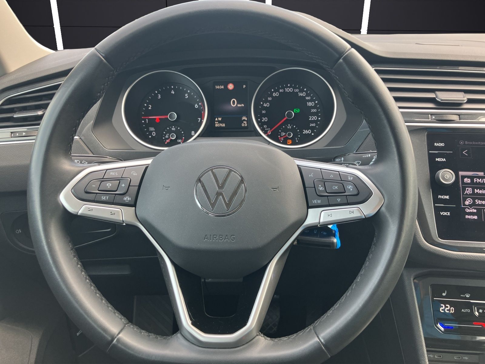 Fahrzeugabbildung Volkswagen Tiguan Life TSI DSG LED ACC SH LRHzg PDC AppConn