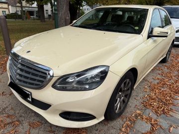 Mercedes E 200 - 1