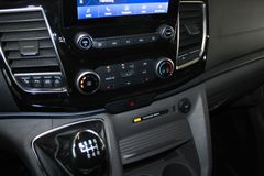 Fahrzeugabbildung Ford Tourneo Custom Active L1 8-Sitzer + ACC