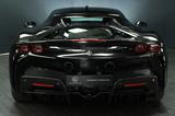 Ferrari SF90 Stradale,deut.,1.Hd.,Lift,Carbon,AFS,735 KW - gebrauchte Ferrari SF90 aus dem Jahr 2024