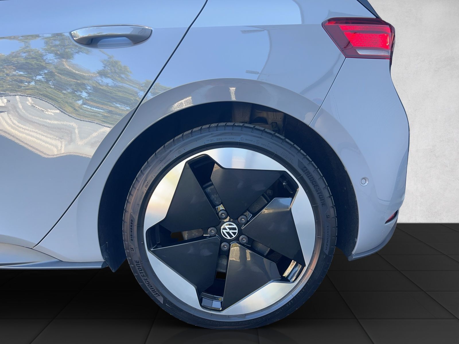 ID.3 Pro S GOAL 170 kW AHK*Navi*ACC*Massage