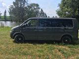 Volkswagen T5 T5.2 Caravelle / super Zustand! / lang - graue Volkswagen T5 Caravelle