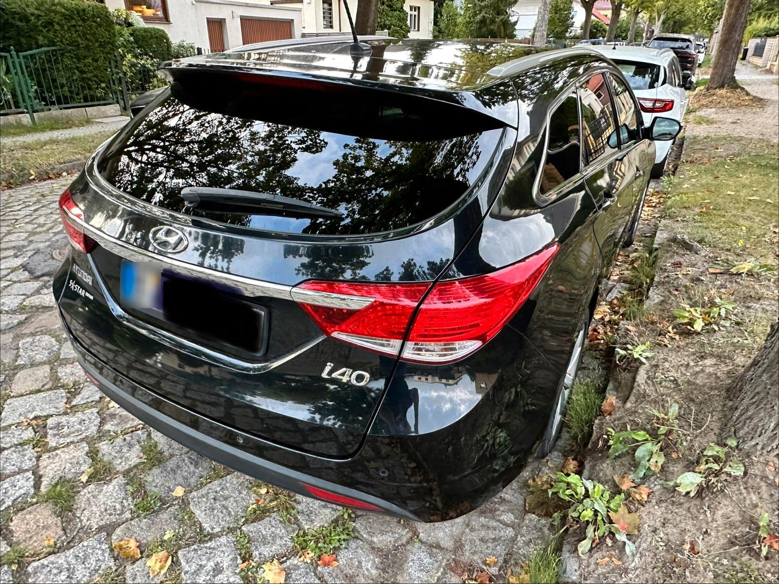 Hyundai i40 2012 — interior