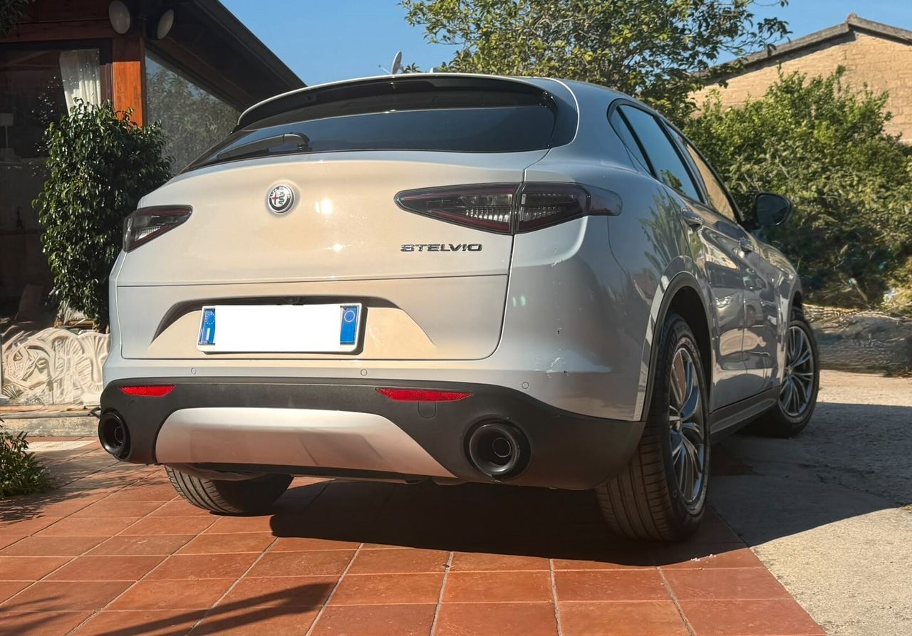 Alfa Romeo Stelvio 2.2 TD AT8 RWD Super 28-12-20 imagem 3