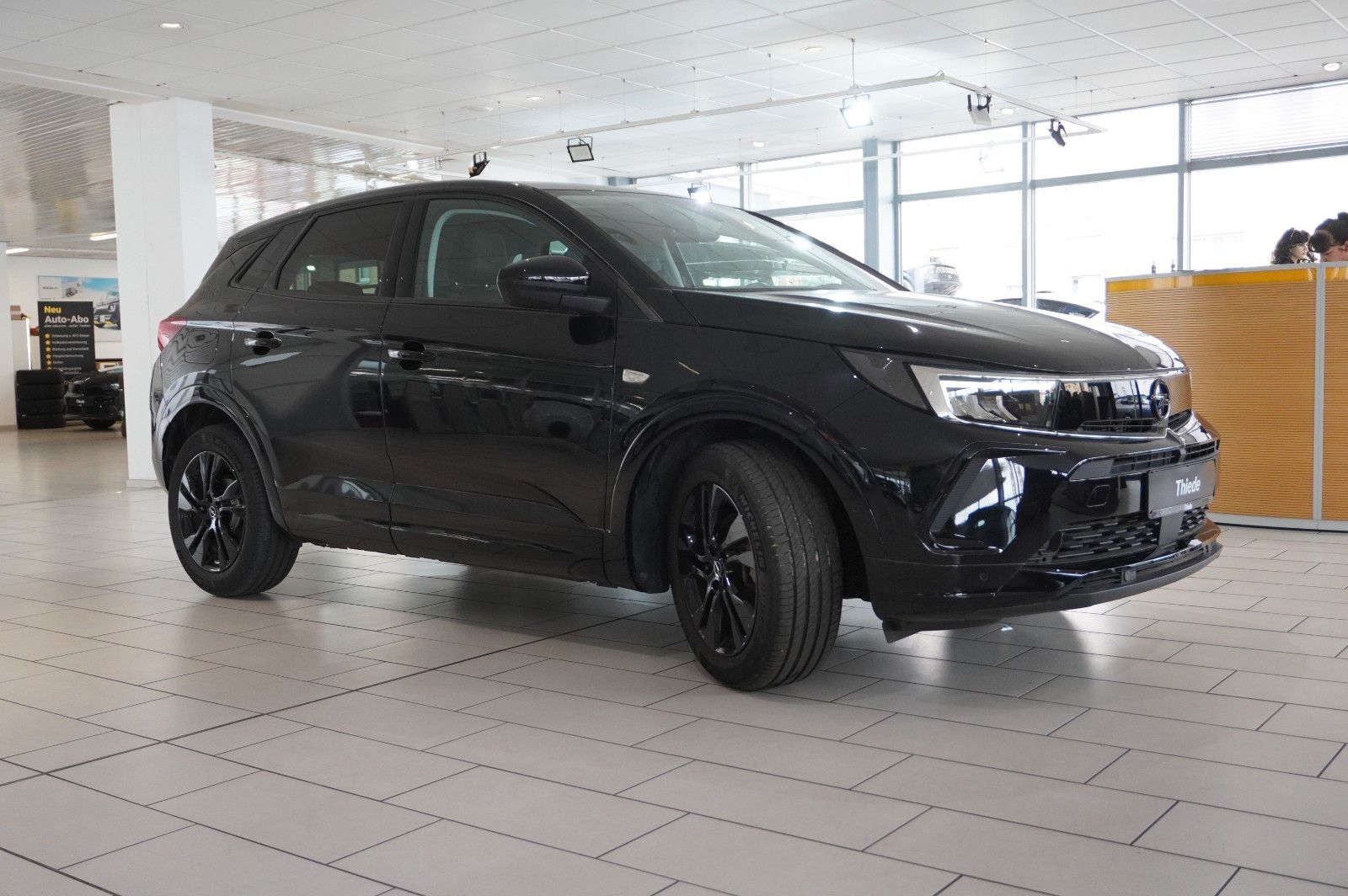 Fahrzeugabbildung Opel Grandland (X) 1.2T GS SPORT NAVI/LED/VIRT./DAB+
