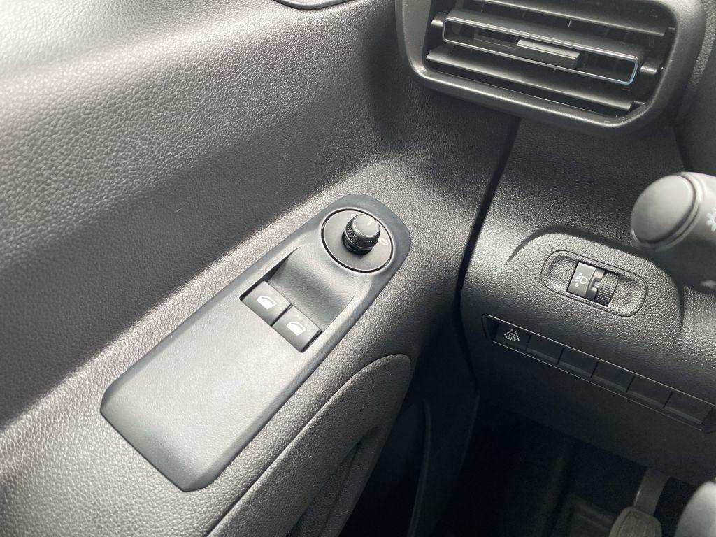 Citroën Berlingo M PT 110 FEEL *Keyless*Farb-Touch*PDC*