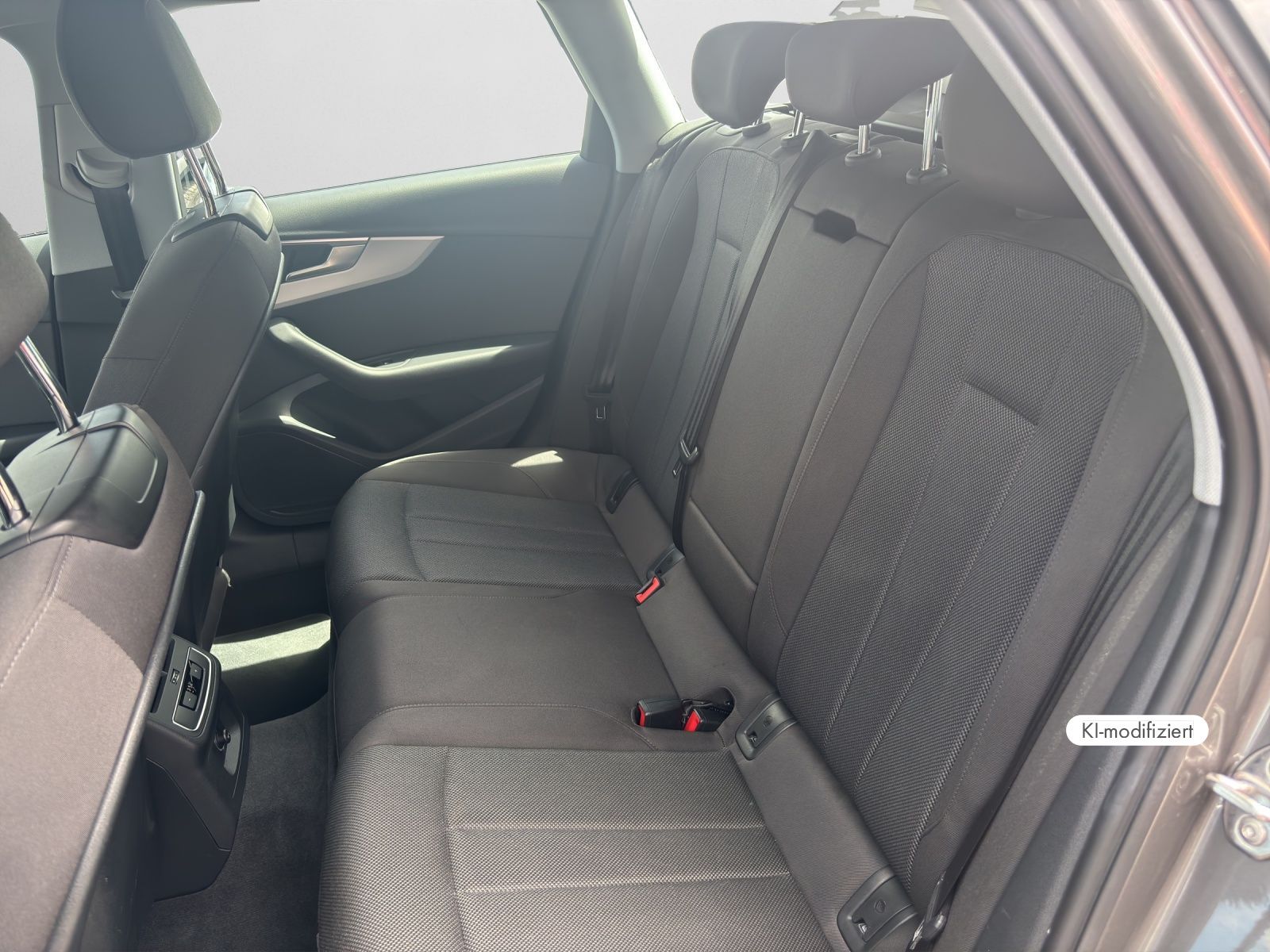 Audi A4 - Bild 15