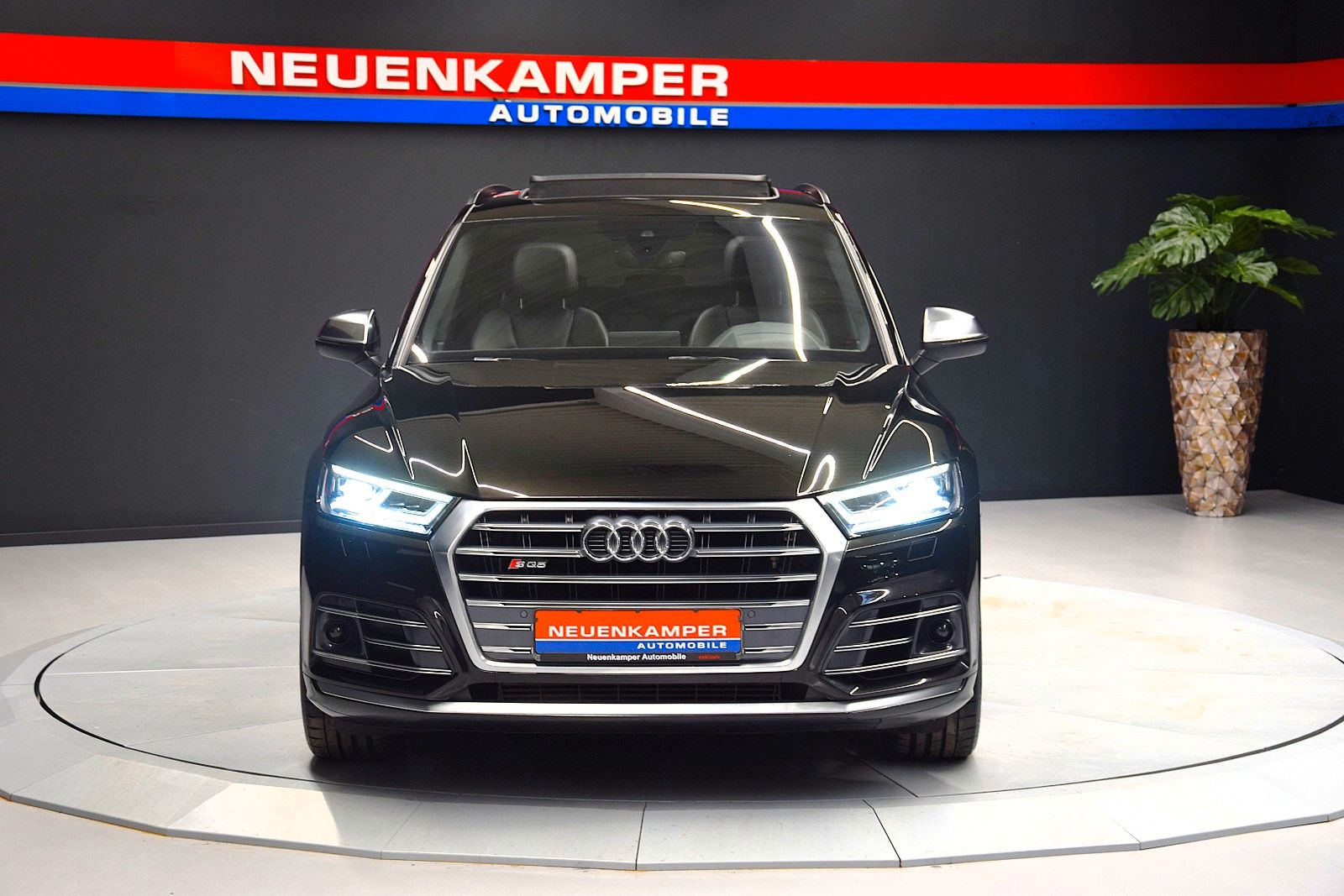 Fahrzeugabbildung Audi SQ5 3.0 TFSI quattro Pano Luft HuD ACC Virtual