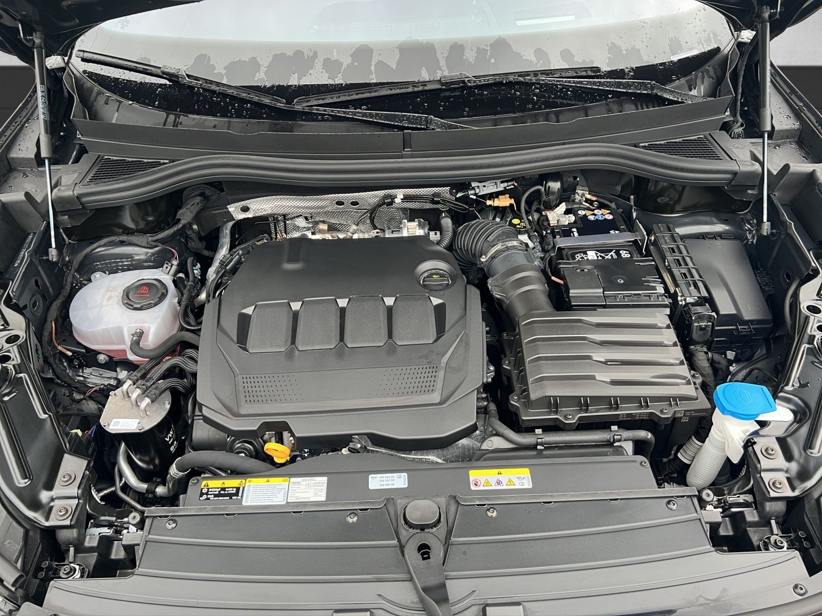 Tiguan R-Line 2.0 TDI DSG 4M AHK*Navi**Pano*Blac