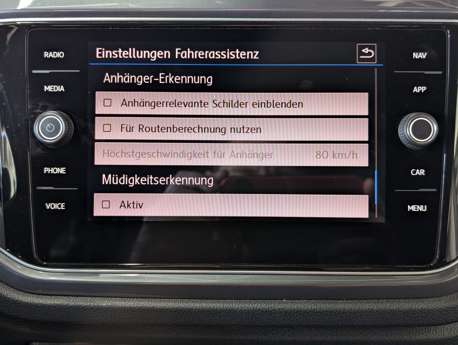 Fahrzeugabbildung Volkswagen T-Roc 1.6 TDI IQ.DRIVE ACC LED KAM SHZ AHK VIRT