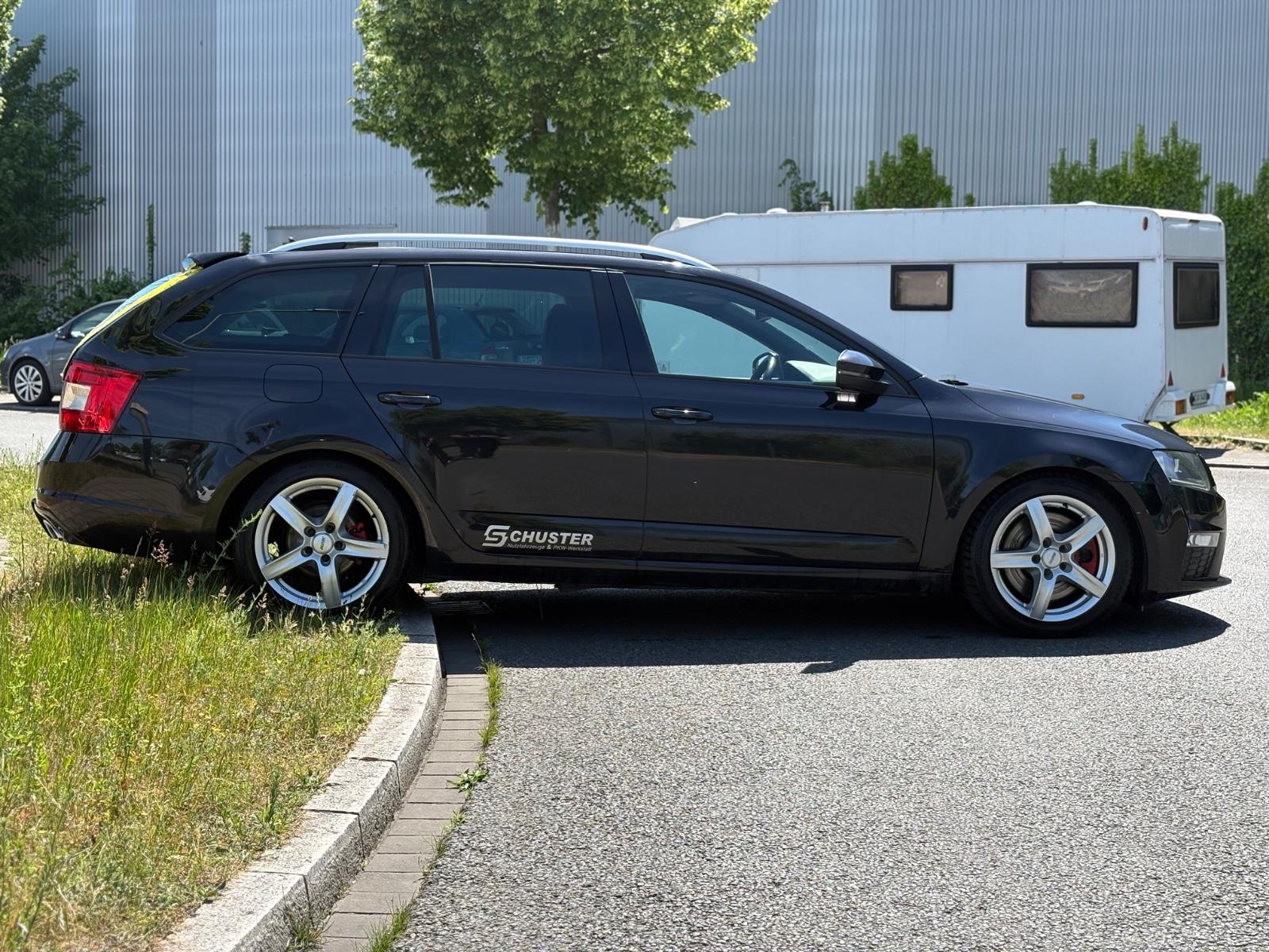 Skoda Octavia Combi RS *Xenon*Navi*SHZ*TÜV*1Hand*