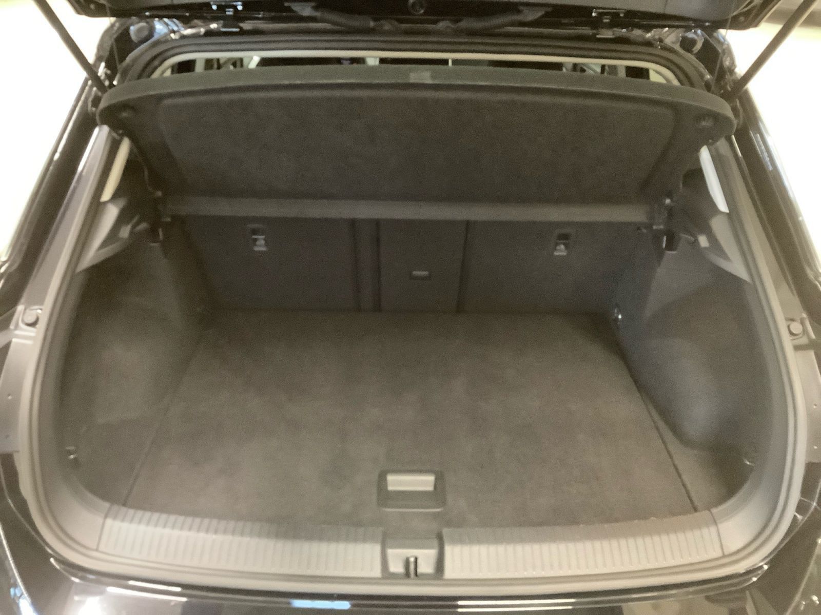 T-Roc Style 1,0 TSI 81 kW LED+, Navi, ACC, SHZ
