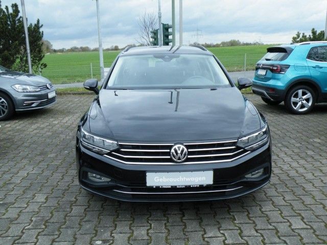 Volkswagen Passat Variant Business imagem 2