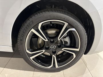 Fotografie 4 des Opel Corsa 1.2 Direct Injection Turbo GS