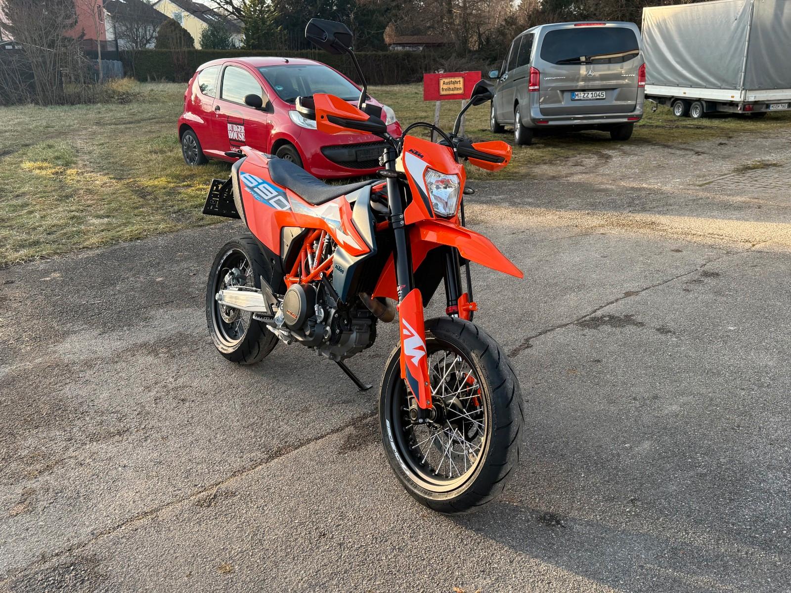 KTM 690 SMC R