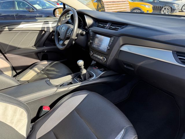 Toyota Avensis Touring Sports Business Edition