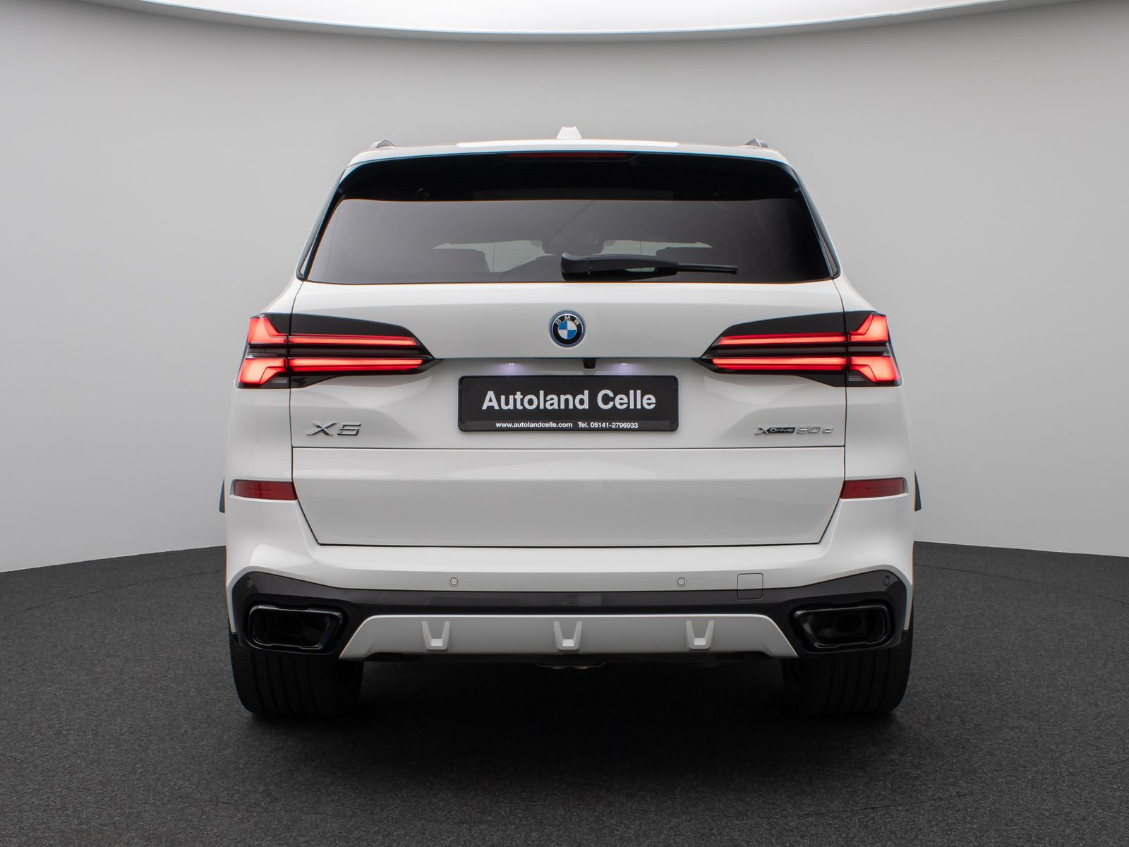 Fahrzeugabbildung BMW X5 xD50e M Sport Panorama 360°HUD DAB H/K SoftCL