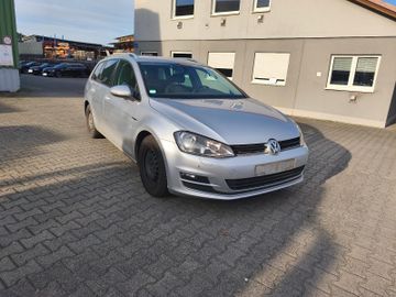 Volkswagen Golf - 2