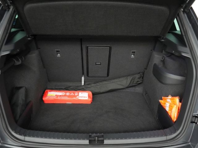 Karoq SPORTLINE TDI DSG 4x4+AHK+NAVI+SITZ-/LENKR