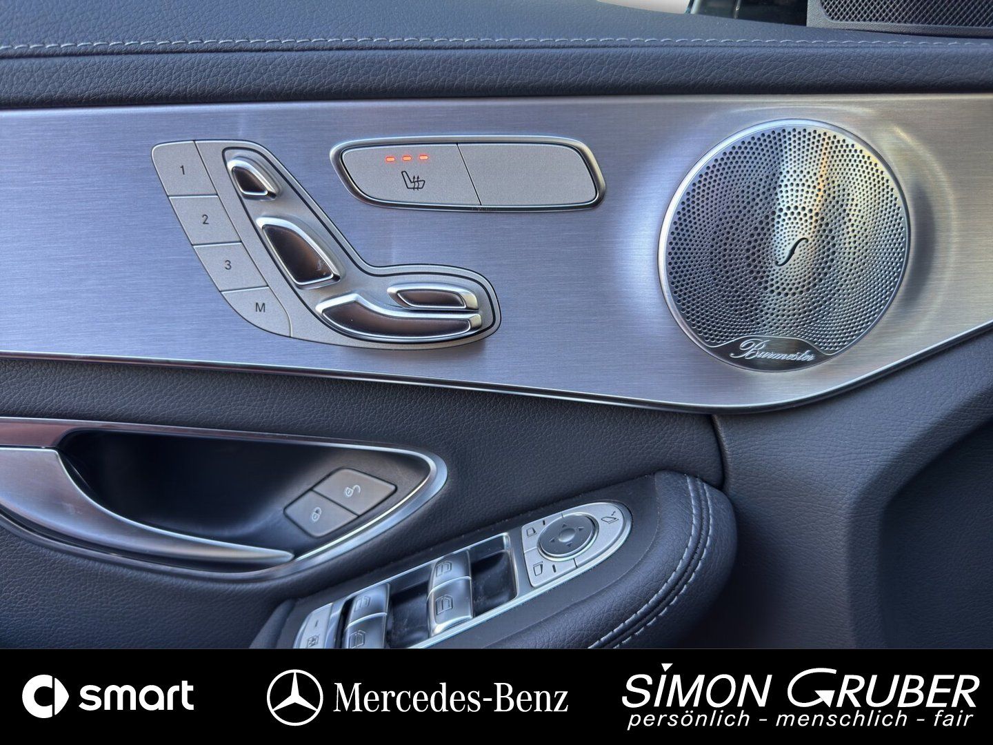 Fahrzeugabbildung Mercedes-Benz C 300 T AMG Line Pano Burm Airmatic Distr. 360