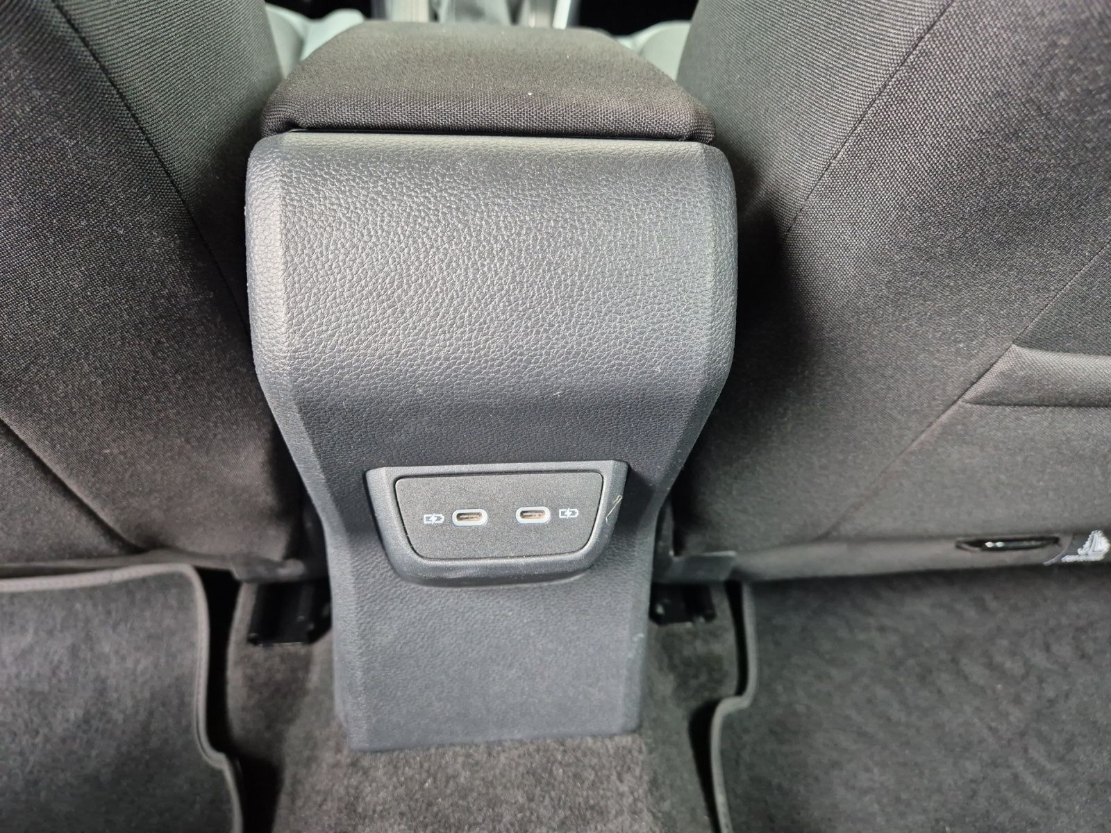 Fahrzeugabbildung Volkswagen Polo TSI Style DSG Matrix AID ACC PDC SH LM