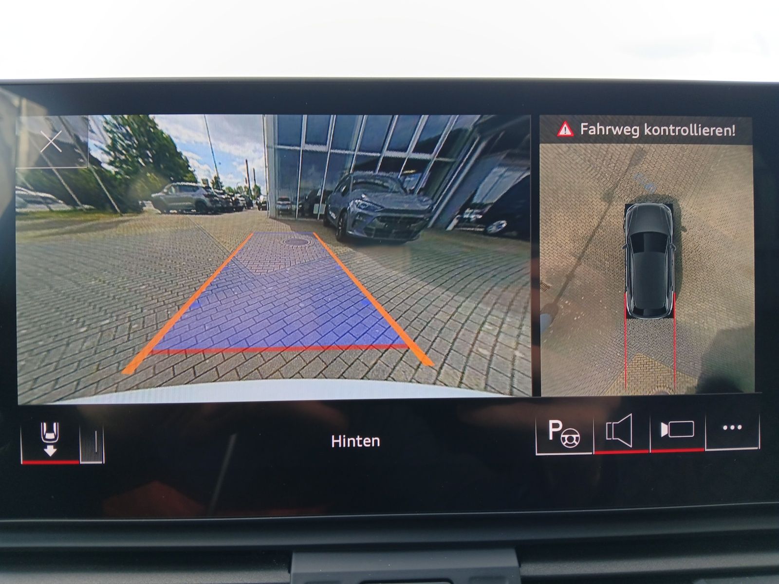 Fahrzeugabbildung Audi Q5 45 TFSI advanced quattro S-tronic LED Nai AVC