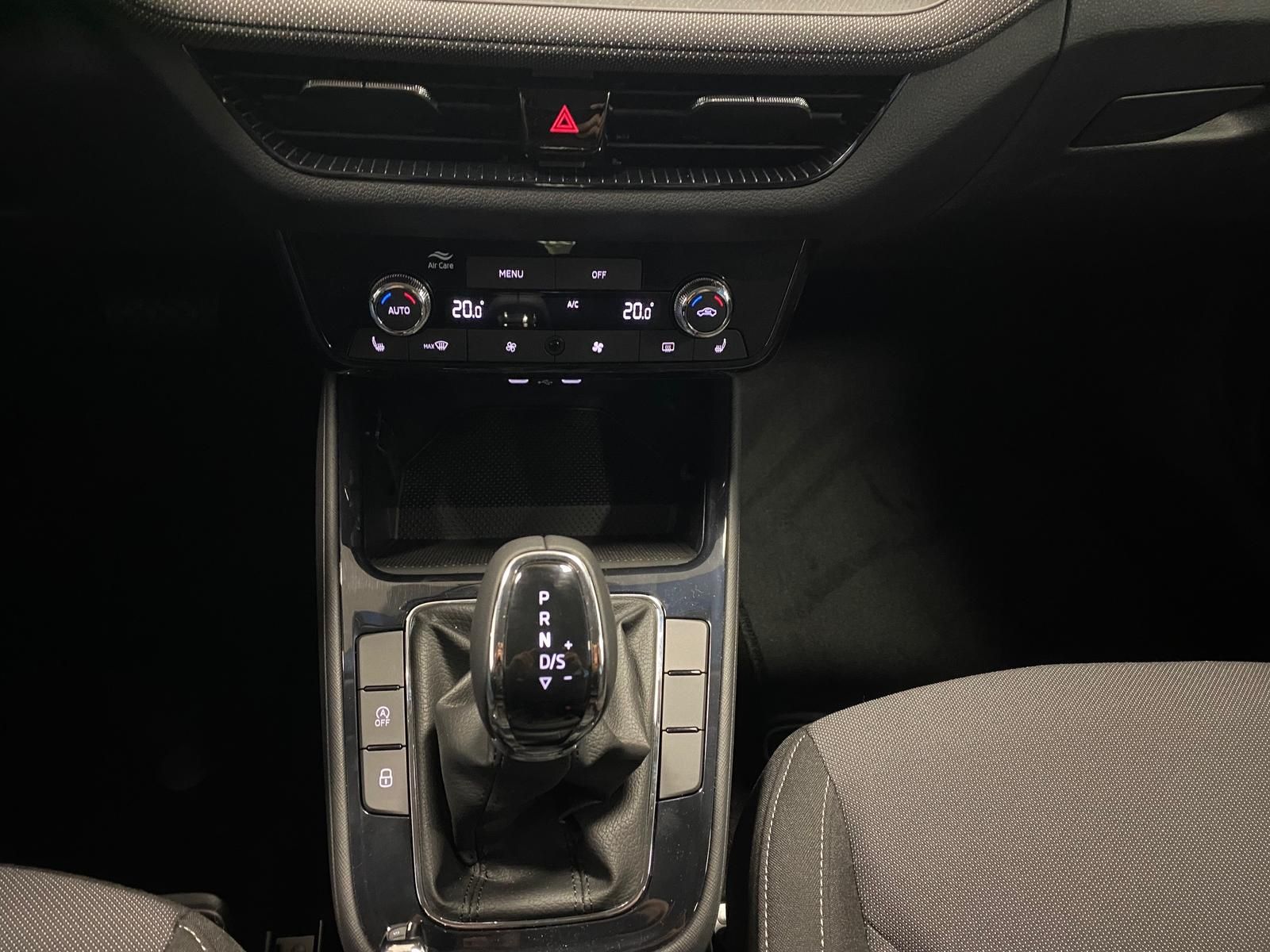 Fahrzeugabbildung SKODA Fabia 1.0 TSI DSG Selection APP+RFK+KLIMA+GA2031