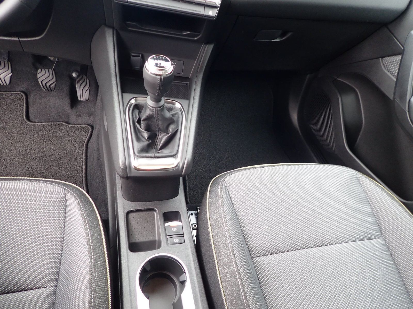 Fahrzeugabbildung Renault Symbioz Techno Mild Hybrid 140