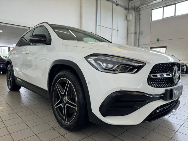 Mercedes-Benz MERCEDES-BENZ GLA 200 d Automatic 4Matic Premium imagem 3
