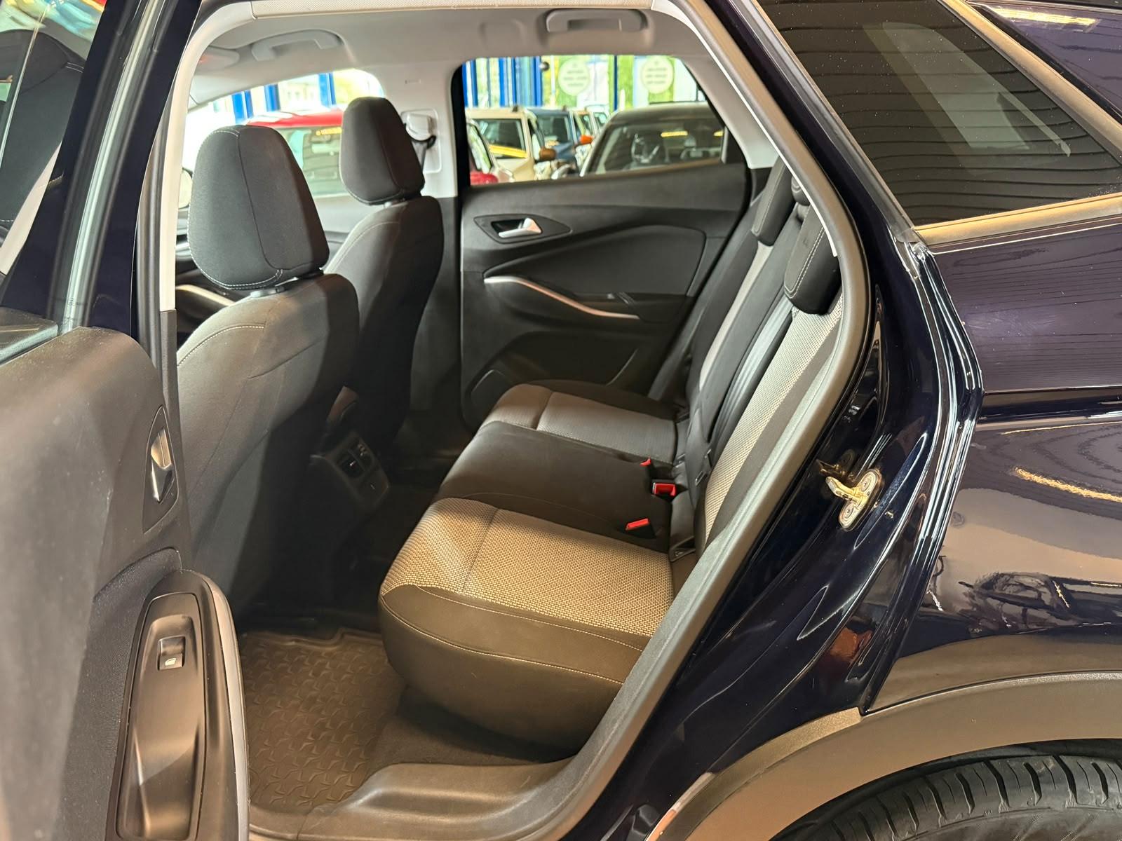 Opel Grandland (X) Design Line Automatik / R-Kamera