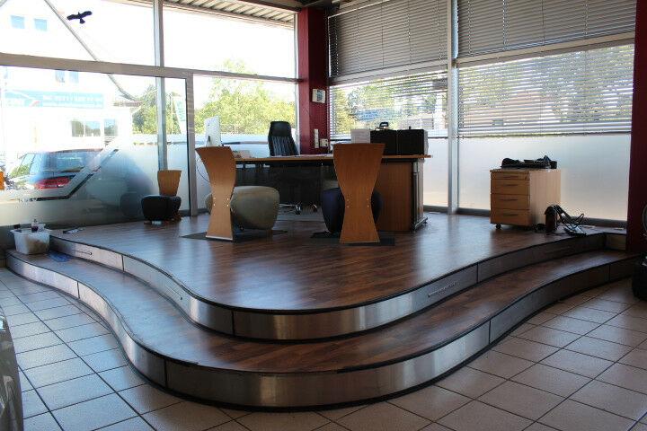 showroom-image-top