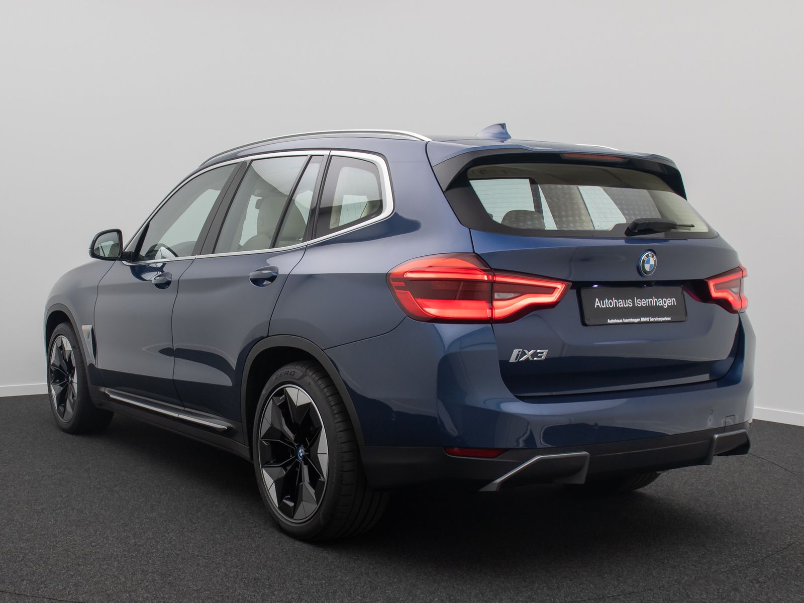 Fahrzeugabbildung BMW iX3 Impressive 360° ACC H/K Komfort DAB AHK 20"