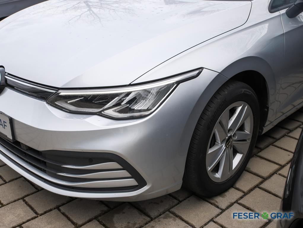 Volkswagen Golf 8 Var. 2.0 TDI Life DSG AHK LED Navi Sitzh.