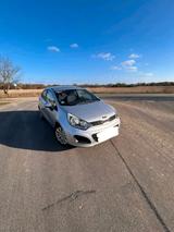 Kia KIA RIO 1.3 KLIMA SERVO ZV TEMPOMAT TÜV WE... - gebrauchte Kia Rio aus dem Jahr 2012