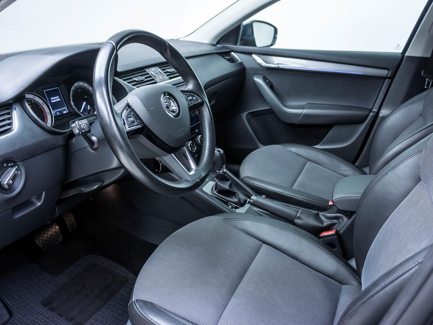 Skoda Octavia Style AUTOMATIK WINTERPAKET NAVI  (GW91)