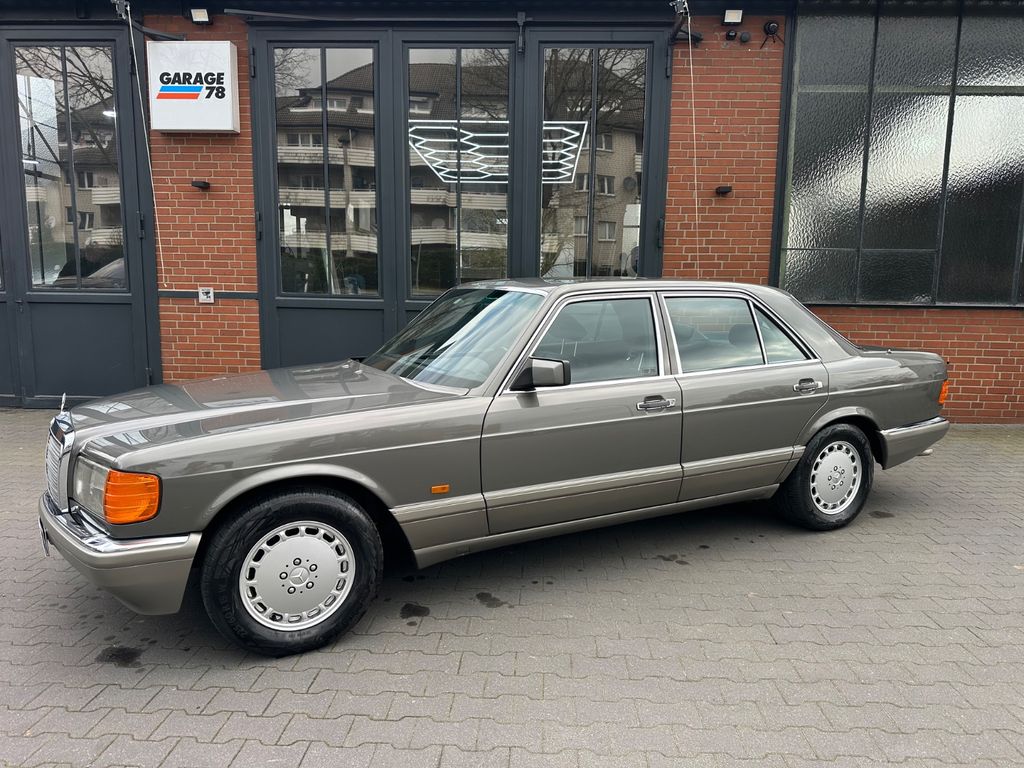 Mercedes-Benz 300