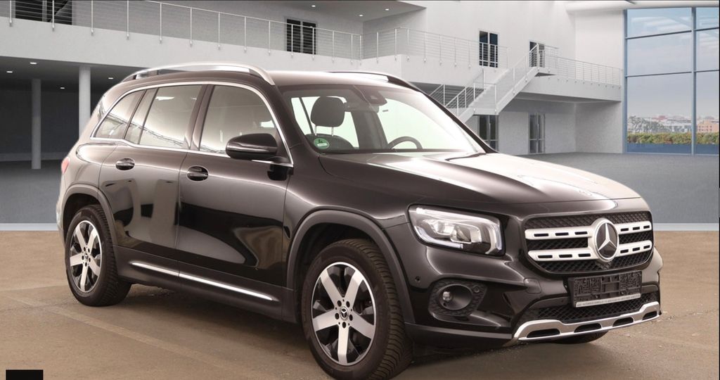Image of Mercedes-Benz GLB 200