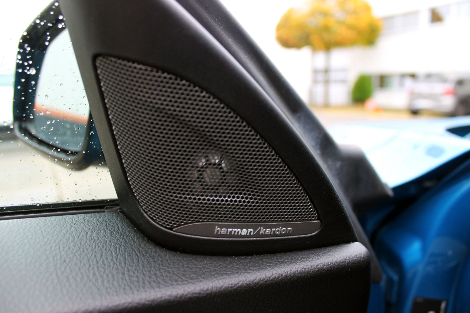 Fahrzeugabbildung BMW M2 Coupé DKG Carbon Dach PDC KAM TEMP H&K LED