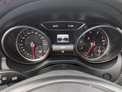 MERCEDES-BENZ A 200 BlueEfficiency~HarmannKardon~PDC V+H~Navi