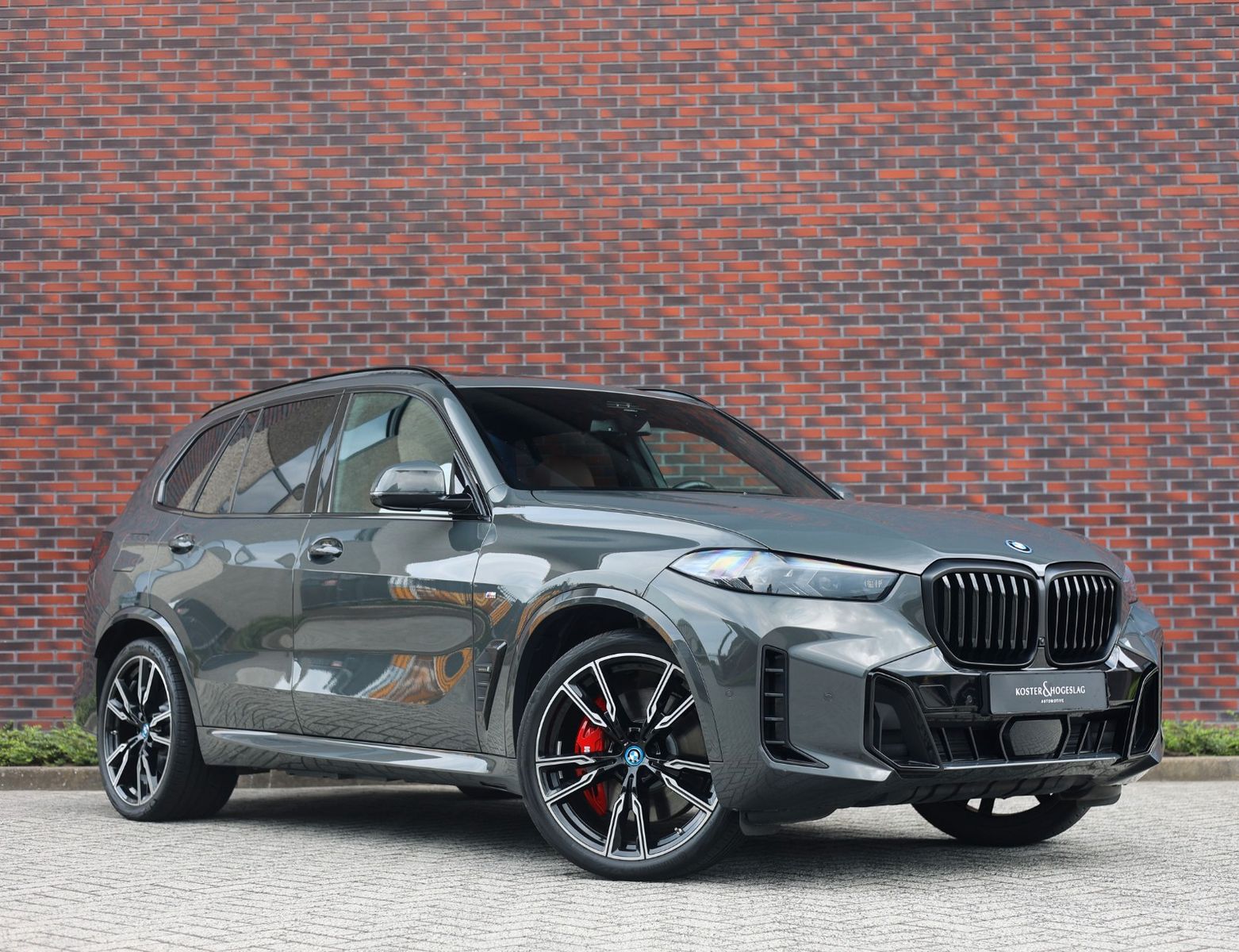 BMW X5 50e xDrive | SkyLounge - AHK - Massage