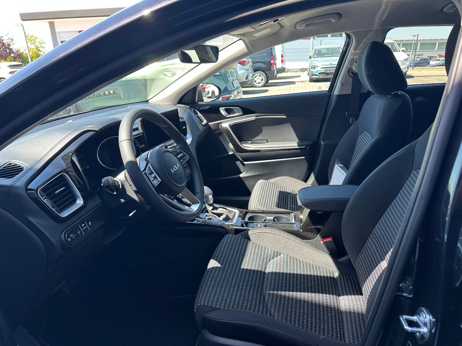 Fahrzeugabbildung Kia Ceed 1.5 T-GDI 48V DCT Ultimate Ed. Style JBL