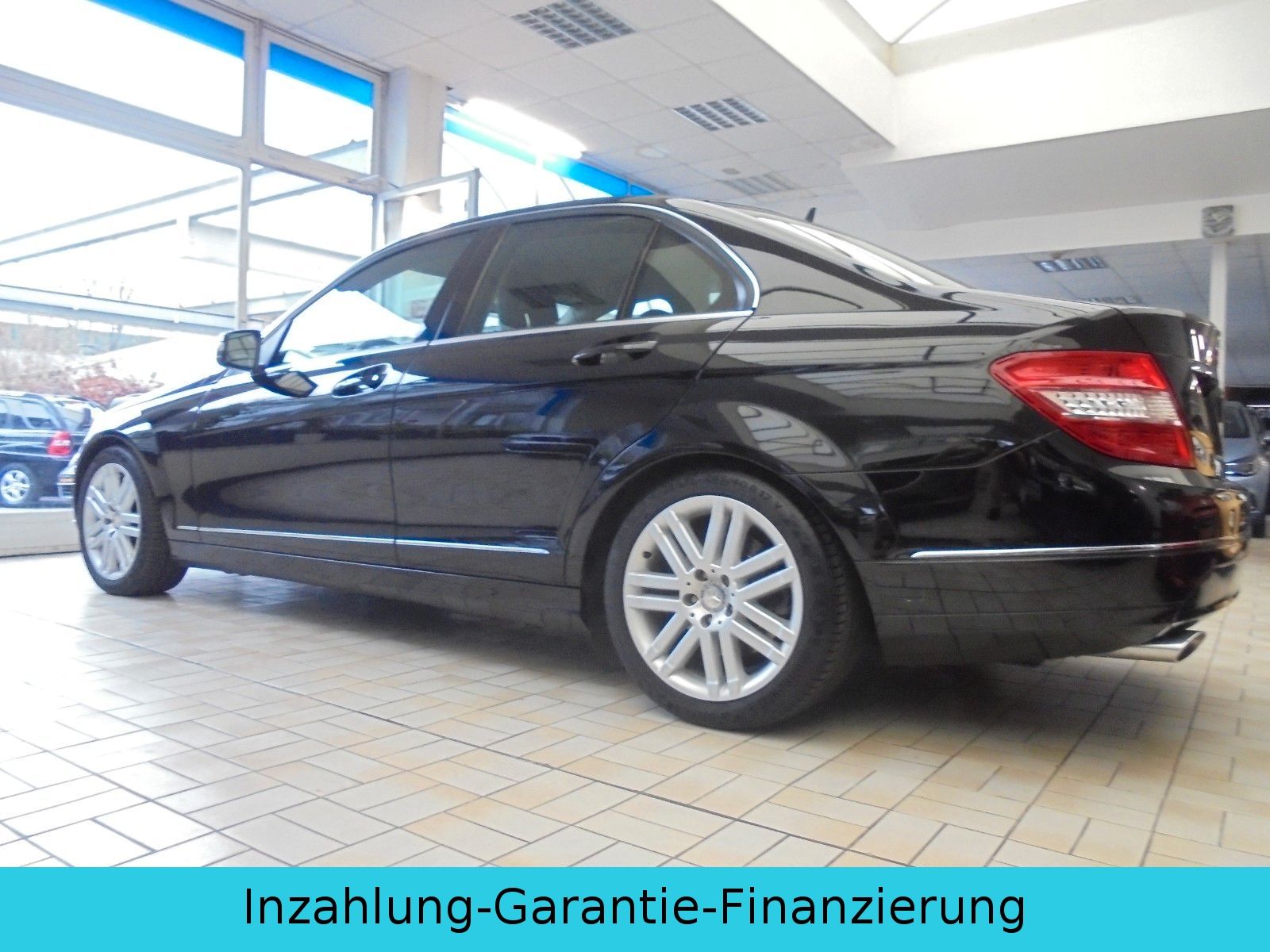 Fahrzeugabbildung Mercedes-Benz C 300 Avangarde/Automatik/Navi/Xenon/Service neu