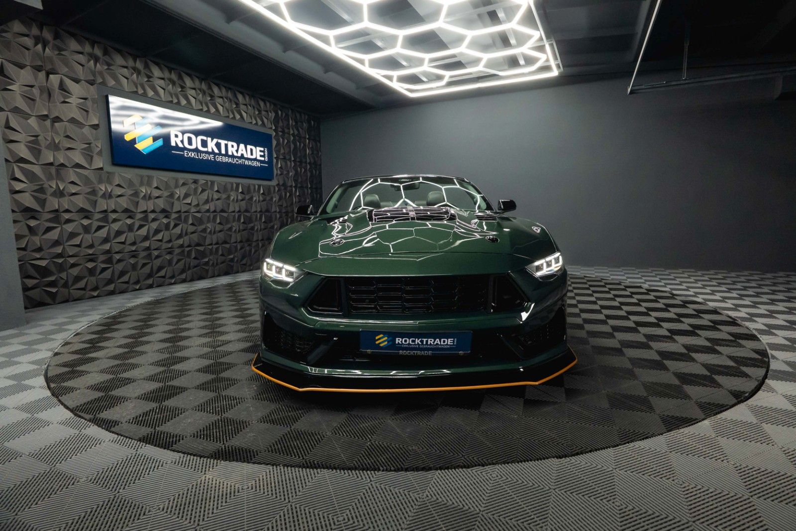 Fahrzeugabbildung Ford Mustang Cabrio DARK HORSE RockTrade Edition 19%