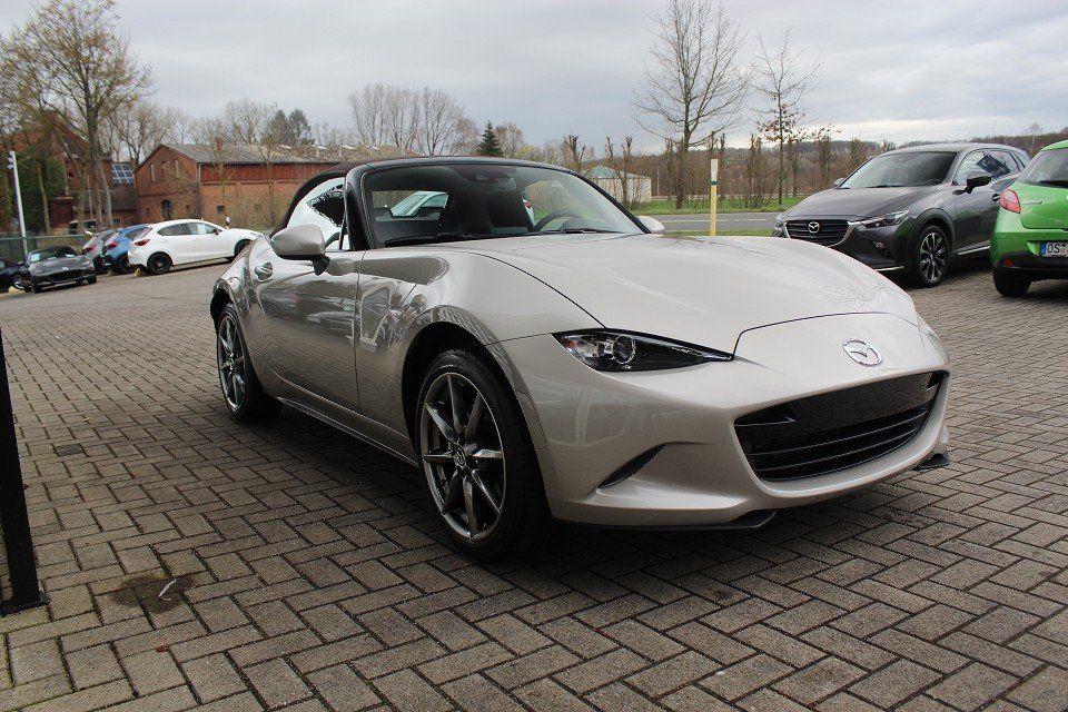 Fahrzeugabbildung Mazda MX-5 Kazari G-184 *Sofort*Aktion* NAPPA NAVI ACA